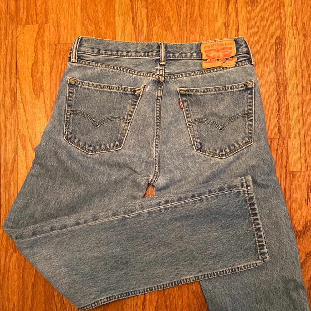 Mens Levi’s 505™ Straight Regular Fit Jeans, size 31/32, stonewash.